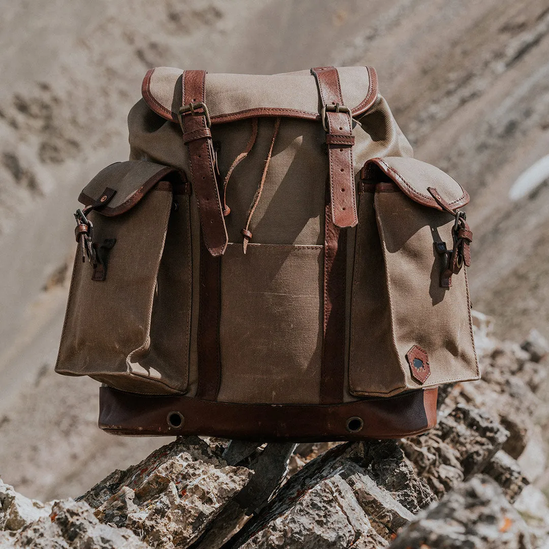 Dakota Reserve Waxed Canvas Rucksack | Field Khaki