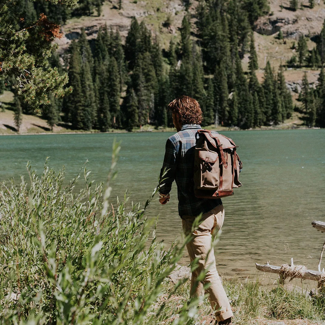 Dakota Reserve Waxed Canvas Rucksack | Field Khaki